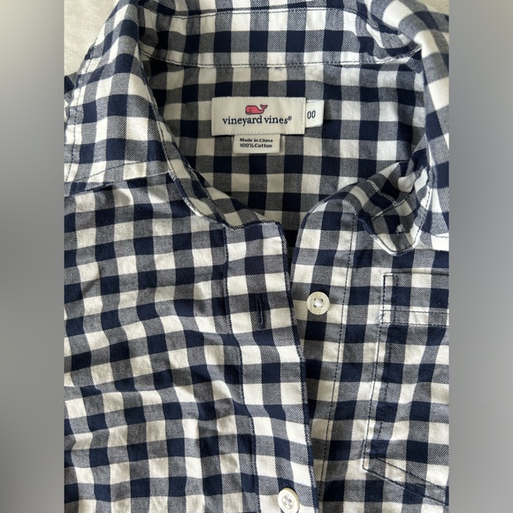 Vineyard Vines | White and Navy Long Sleeve Button Up | Size 00 - Picture 3 of 10